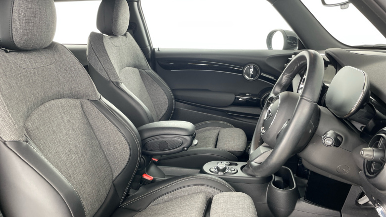 MINI Hatchback 135kW Cooper S Level 2 33kWh 3dr Auto Electric Hatchback